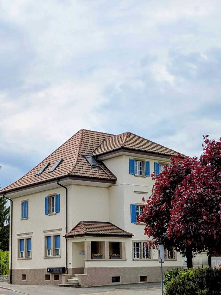 Zu vermieten: Praxis oder Büroräume an zentraler Lage in Reiden