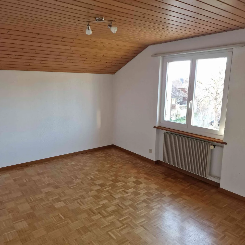 3.5 Zi. Wohnung mit super Aussicht zu vermieten.