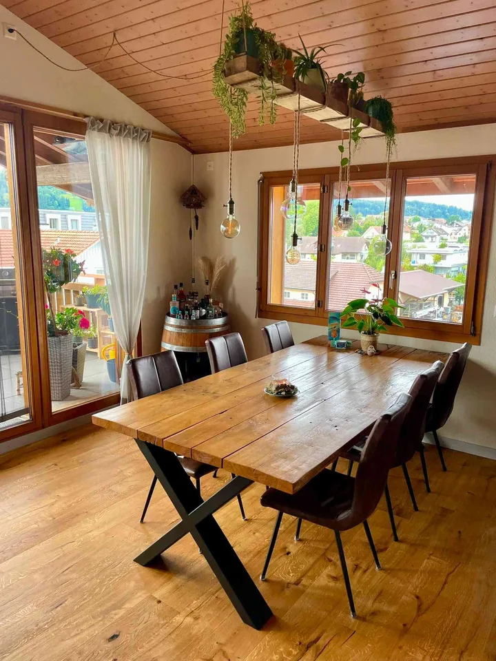 WG Zimmer in 5 1/2 Zimmer Wohnung zu vermieten