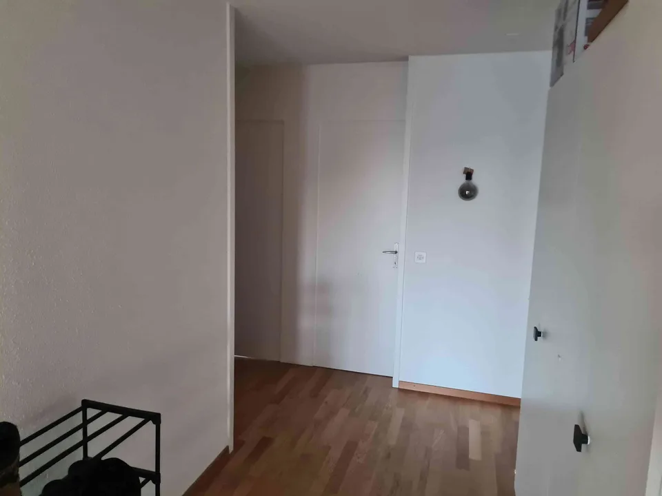 WG-Zimmer im 13. Stock in gemischer 3er WG in Bern-Bümpliz