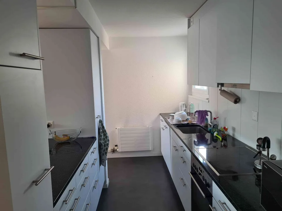 WG-Zimmer im 13. Stock in gemischer 3er WG in Bern-Bümpliz