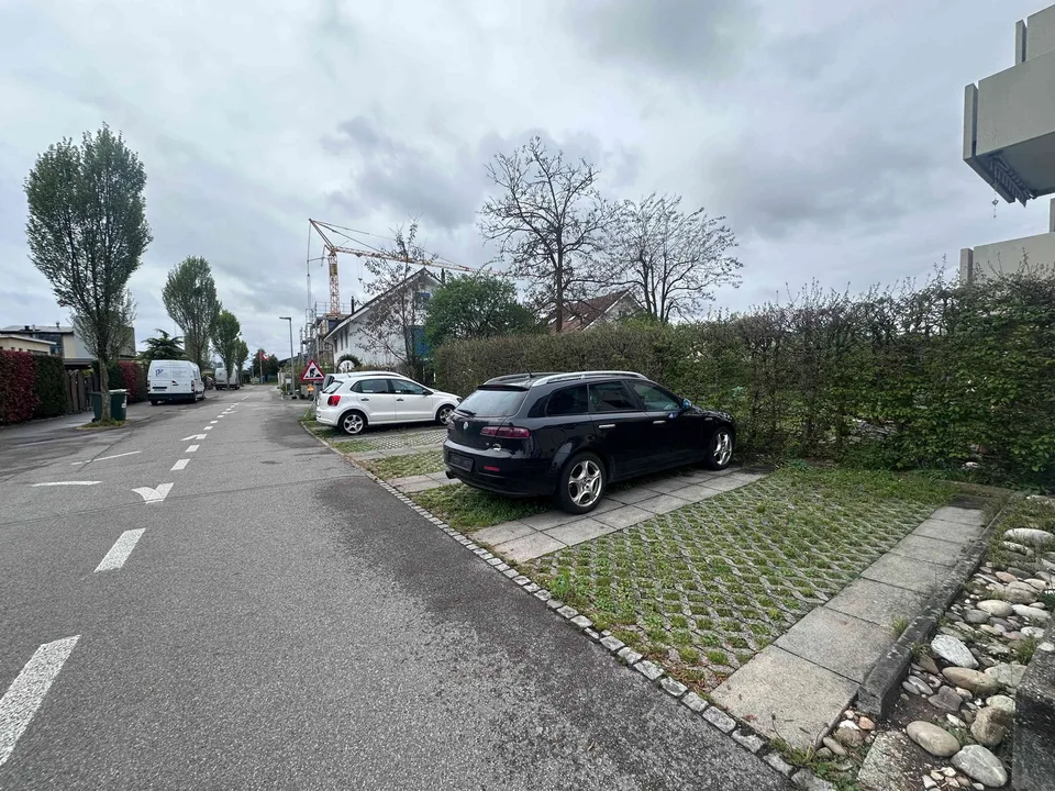 Auto Abstellplatz zu vermieten