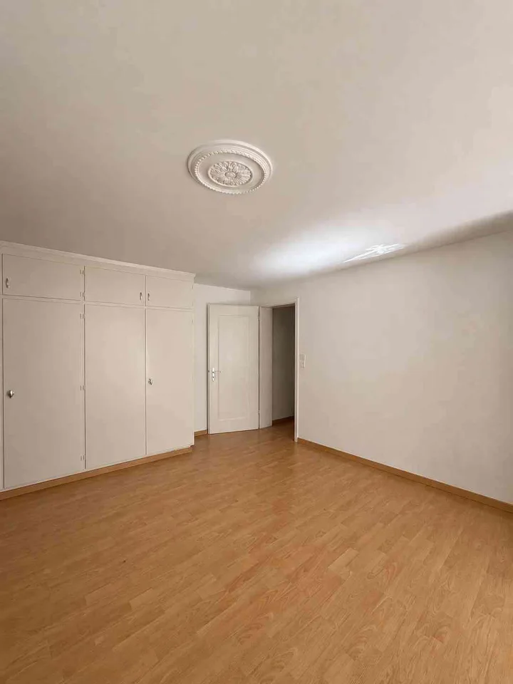 Büro / Atelier / Lagerraum in Altstadt – mit eigenem WC & Dachterasse