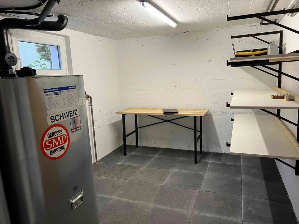 Charmantes 3.5-Zimmer-Haus mit Garten in Treiten zu vermieten – Foto 12 von 13