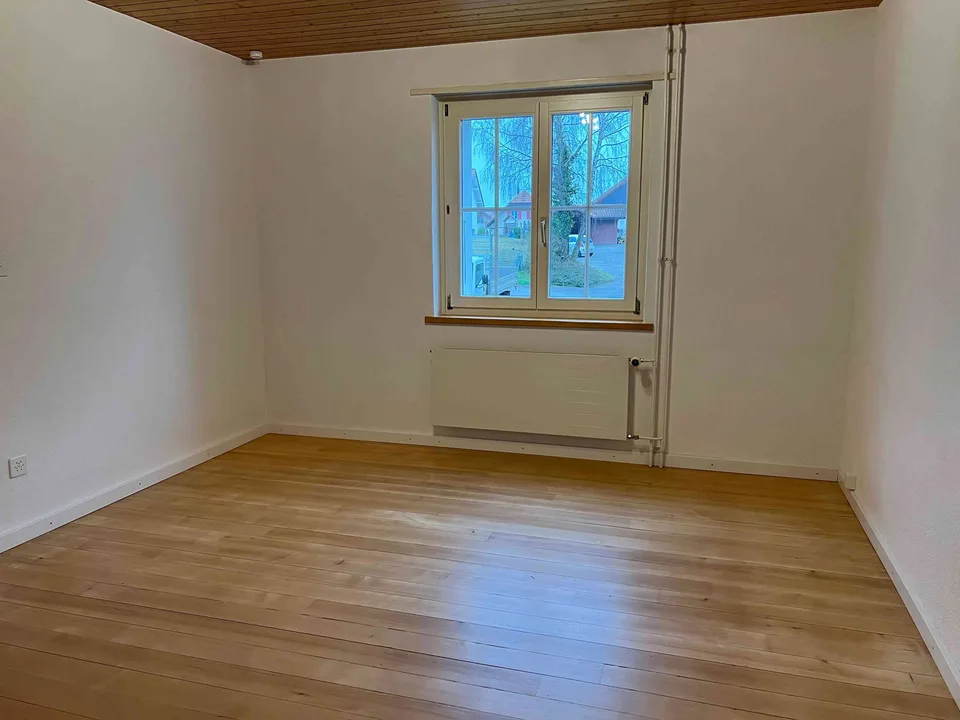 Charmantes 3.5-Zimmer-Haus mit Garten in Treiten zu vermieten