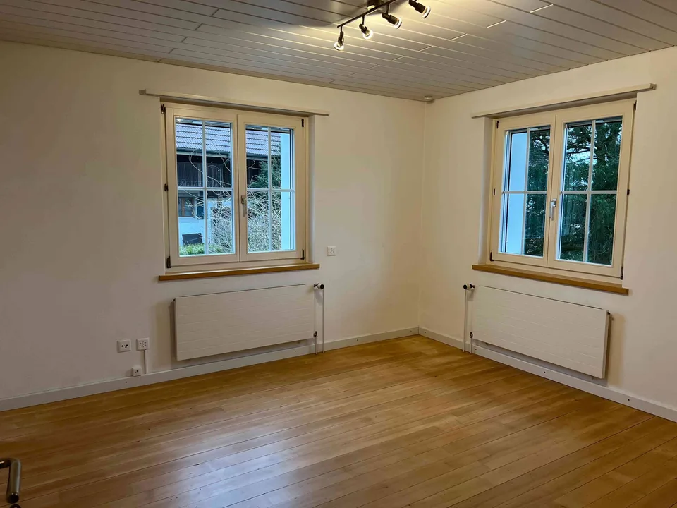 Charmantes 3.5-Zimmer-Haus mit Garten in Treiten zu vermieten