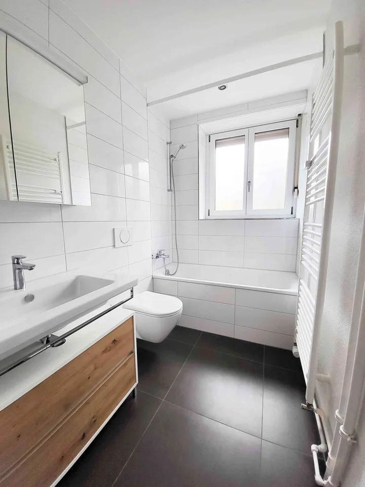 Charmante 3-Zimmer-Altbauwohnung mit Balkon an der Muristrasse, Bern