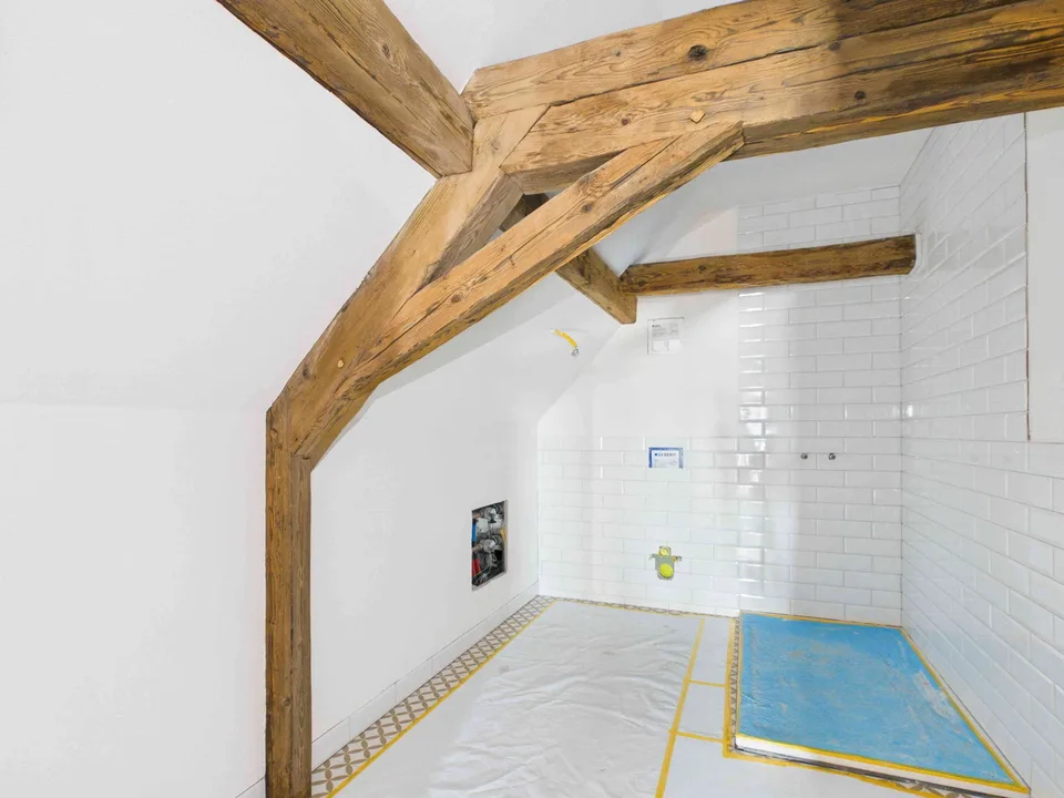 4.5-Zimmer Attikawohnung mit Altbaucharme