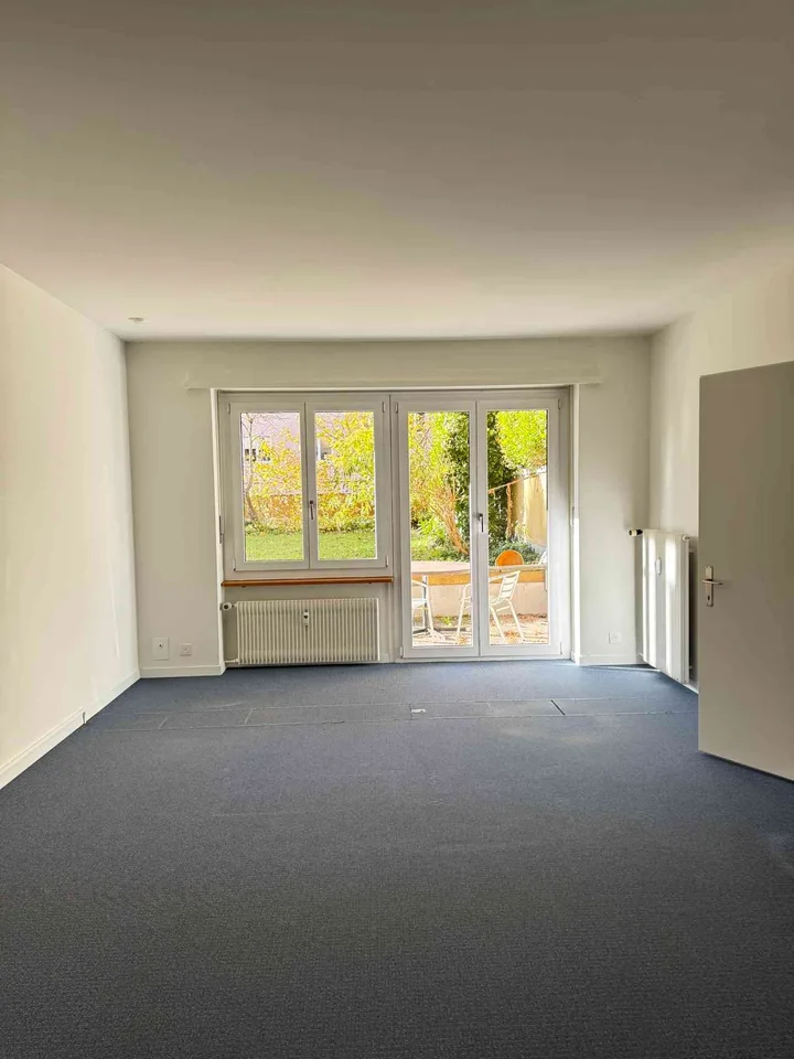 BEFRISTET Büro- und Therapieräume mit Sitzplatz