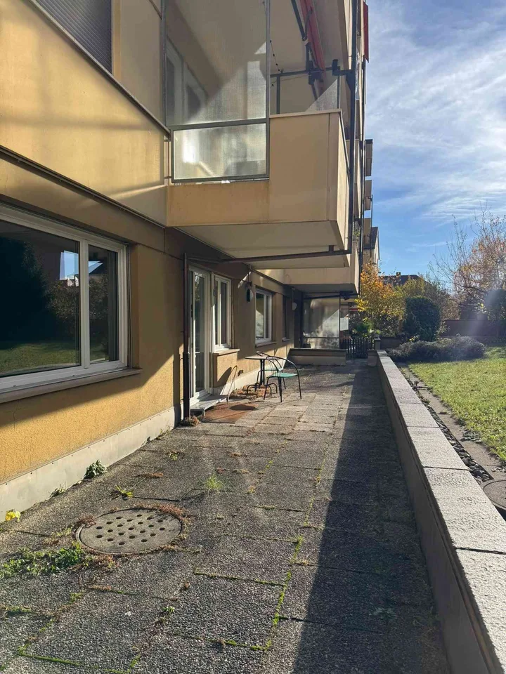 BEFRISTET Büro- und Therapieräume mit Sitzplatz