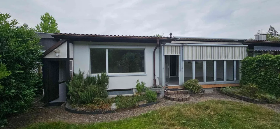 5.5-Zimmer-Reiheneinfamilienhaus mit Garten & Garage zu vermieten