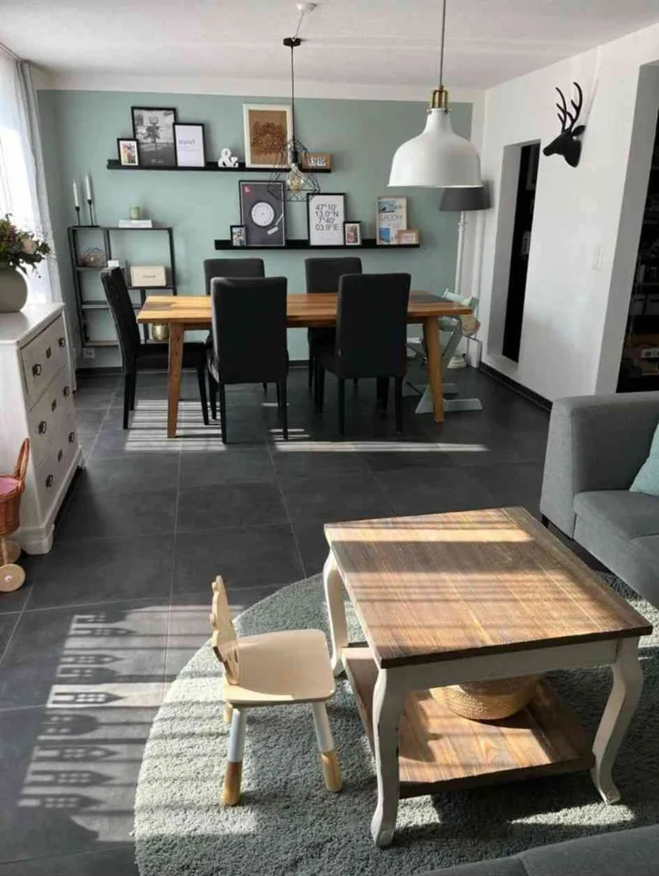 Nachmieter für eine Charmante 4.5-Zimmer-Terrassenwohnung in Aeschi SO