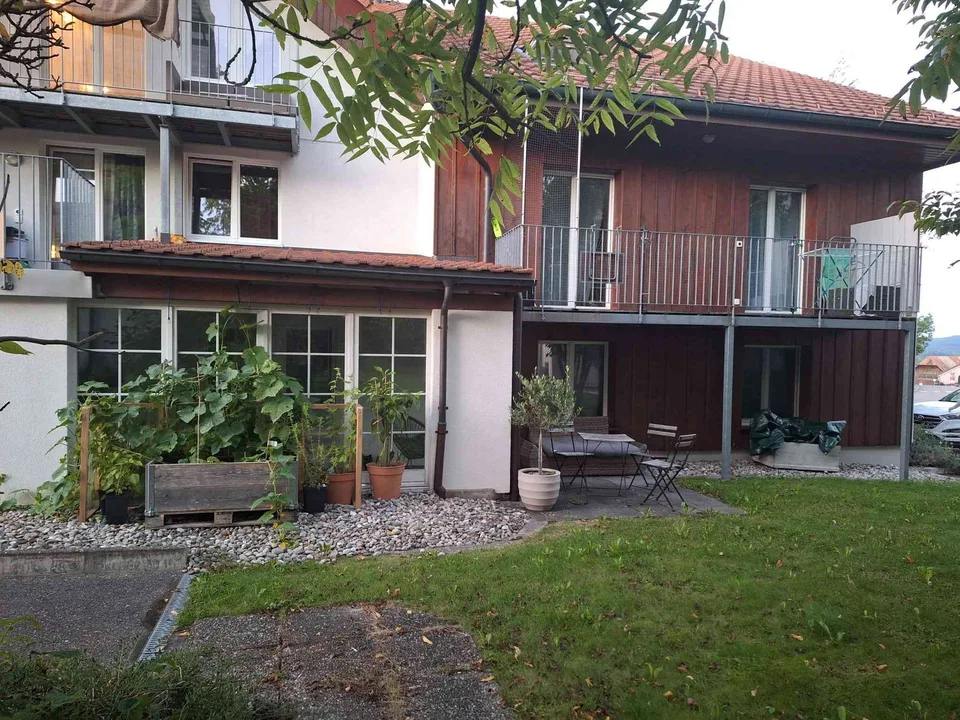Nachmieter für eine Charmante 4.5-Zimmer-Terrassenwohnung in Aeschi SO