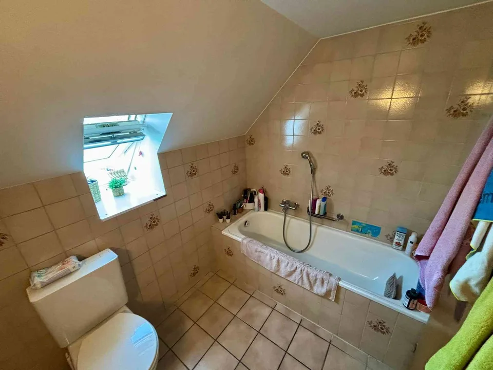 Grosse Wohnung mit Garten und Aussicht