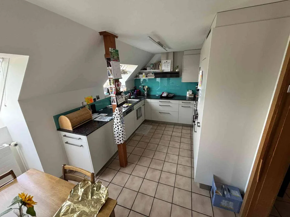 Grosse Wohnung mit Garten und Aussicht