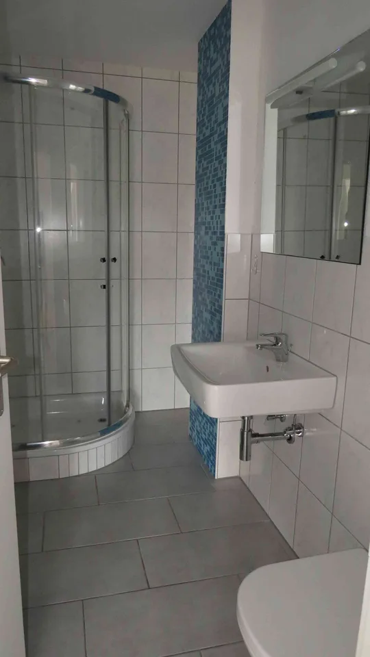 charmante 3 1/2 Zimmer Dachwohnung mit Aussicht