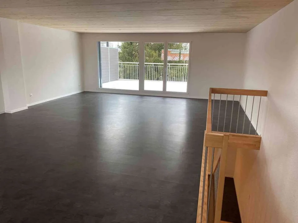Grosse 4.5 Zi Duplex-Wohnung mit Terrasse im Grünen