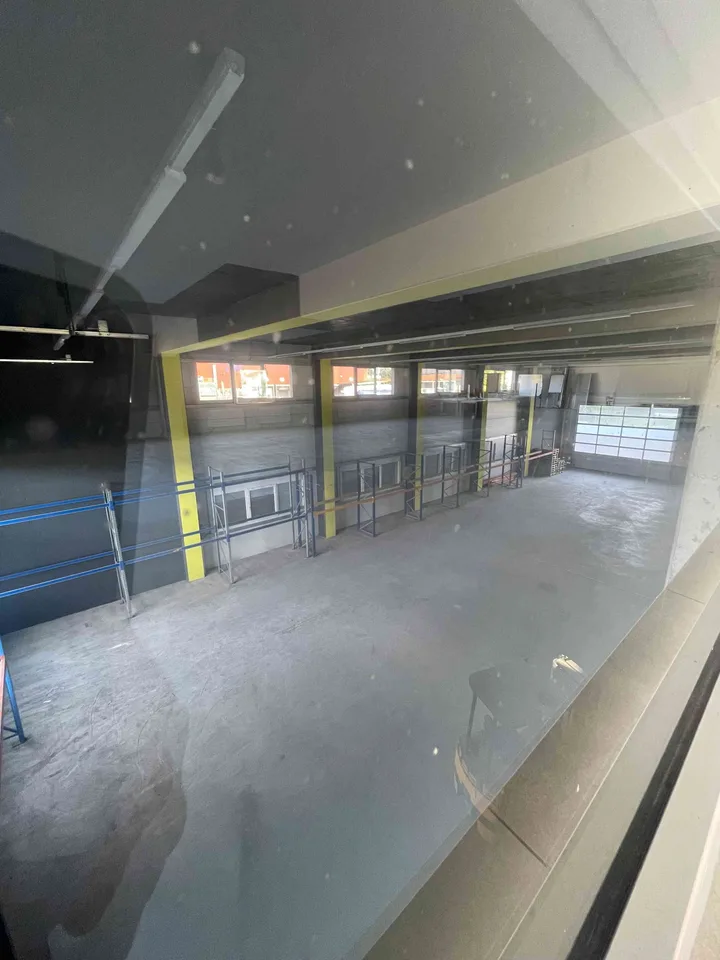 Fabrikations- und Lagerhalle / Werkstatt