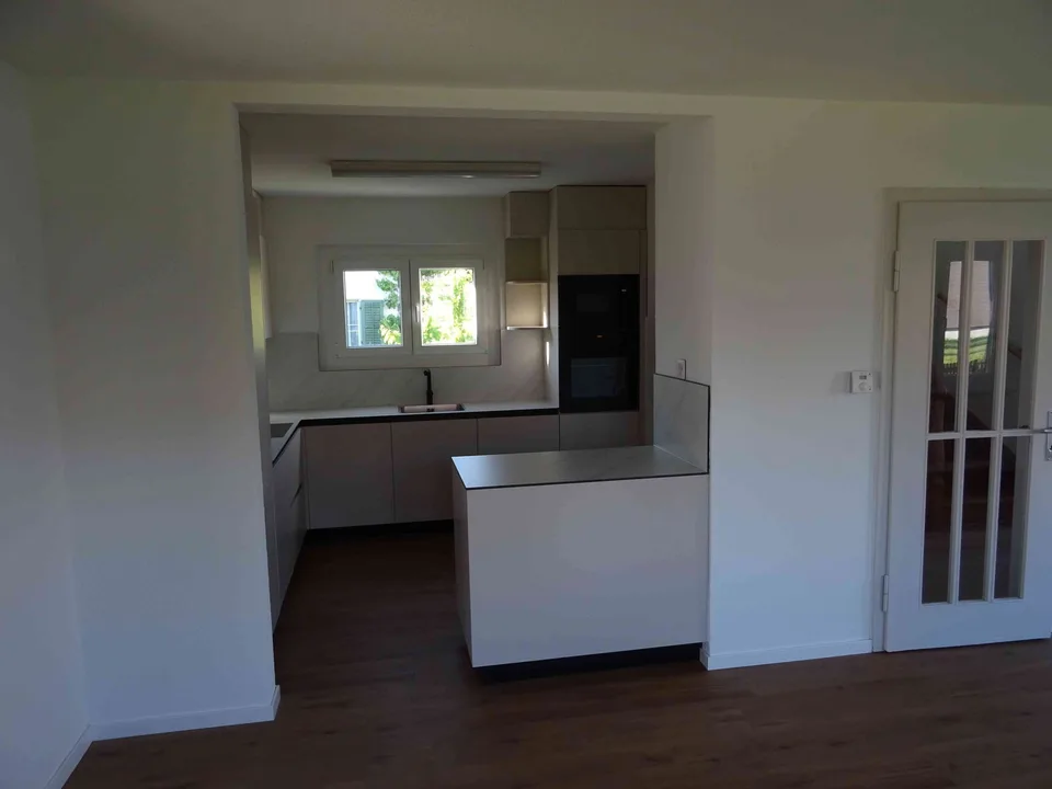 Liebenswertes 4.5 Zimmer Einfamilienhaus mit Garten + Veranda