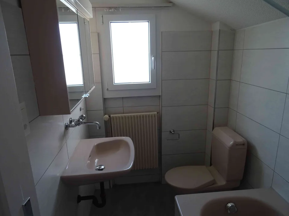 Liebenswertes 4.5 Zimmer Einfamilienhaus mit Garten + Veranda