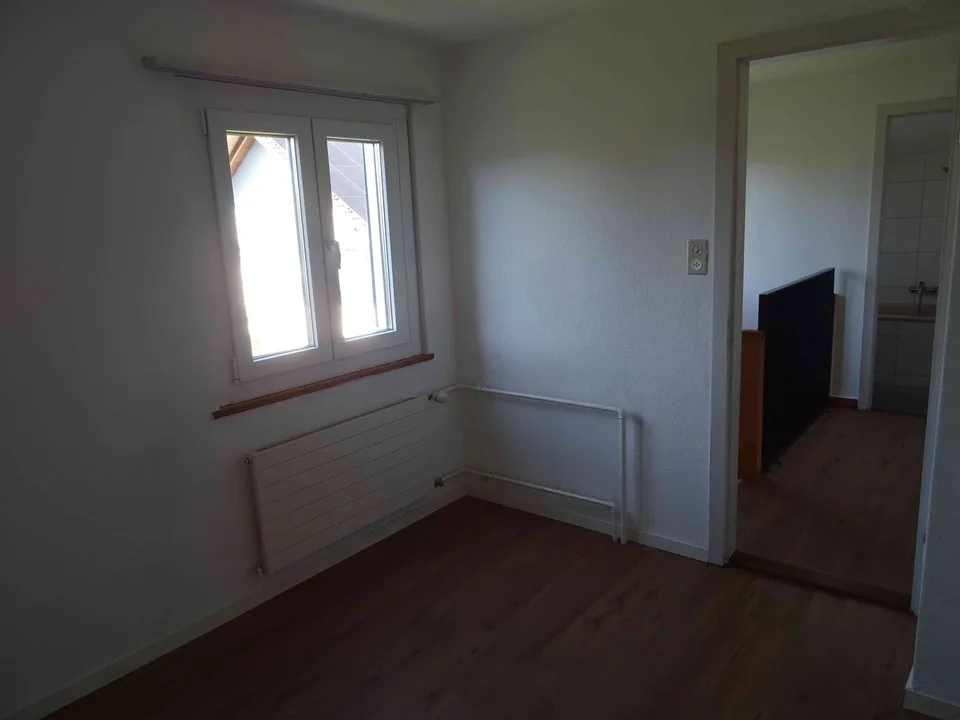 Liebenswertes 4.5 Zimmer Einfamilienhaus mit Garten + Veranda