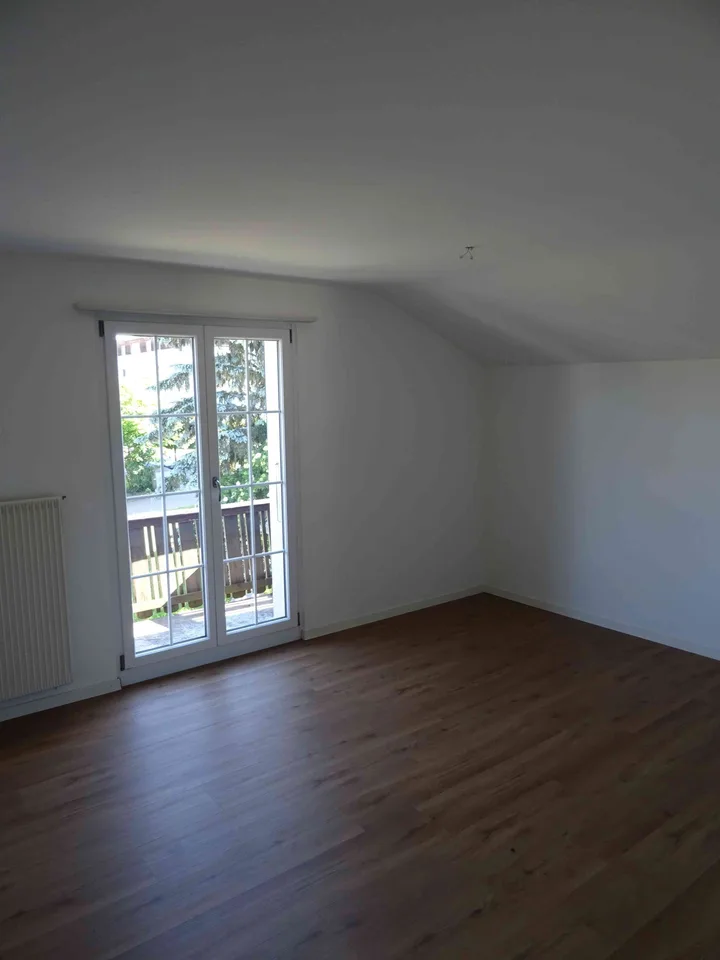 Liebenswertes 4.5 Zimmer Einfamilienhaus mit Garten + Veranda