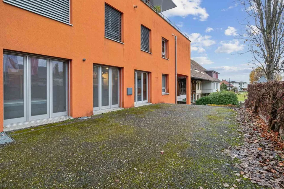 Moderne, rollstuhlgängige 3.5-Zimmer-Erdgeschosswohnung in Bolligen