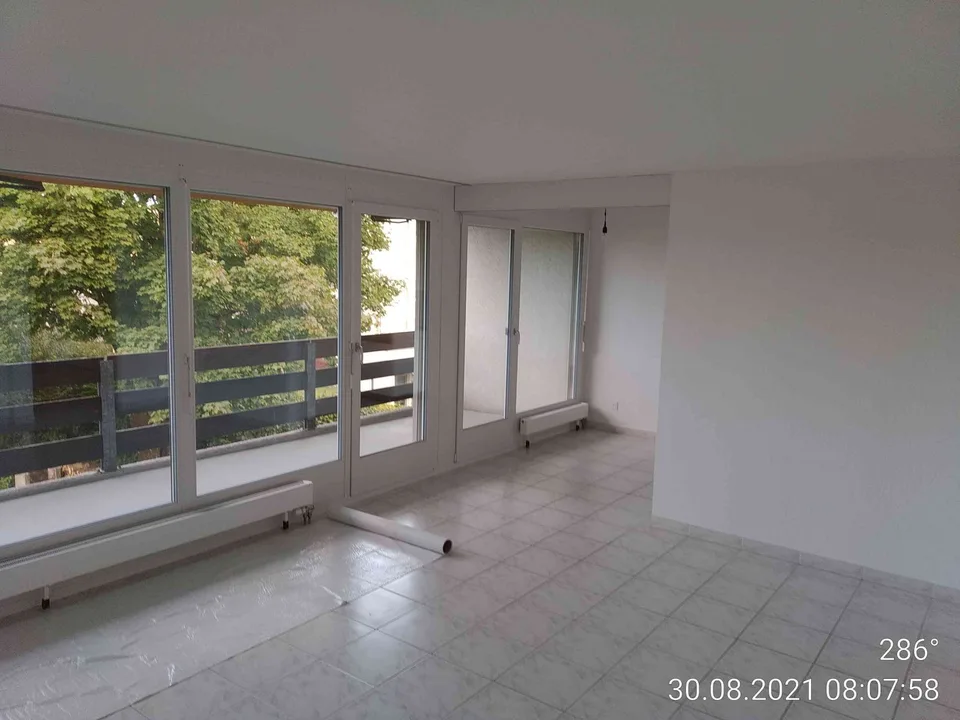 Helle 4,5 Zi-Wohnung