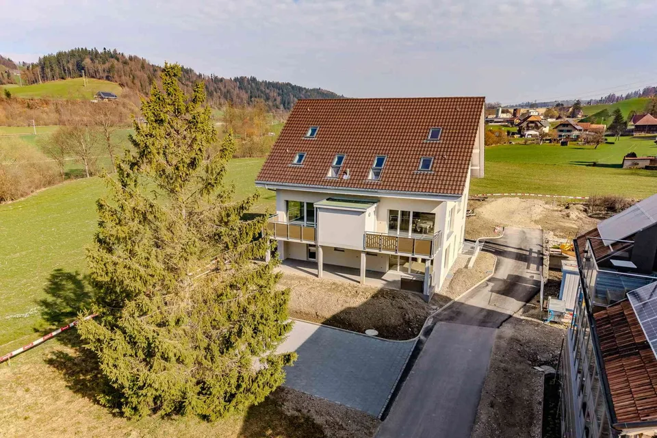 Erstbezug - Grosszügige 5.5-Zimmer-Maisonettewohnung
