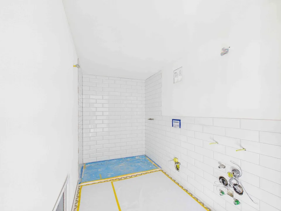 Kernsanierte 2.5 Zimmerwohnung