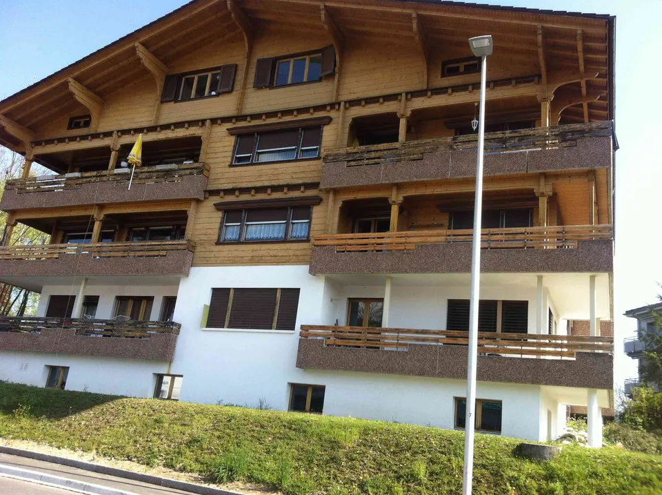 grosszügige 3 1/2 Zimmerwohnung