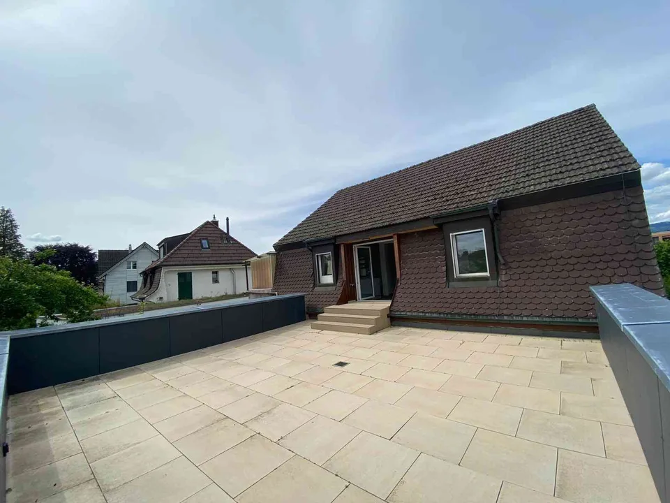 Exklusive 4.5-Zimmer-Maisonette-Dachwohnung mit grosser Terrasse