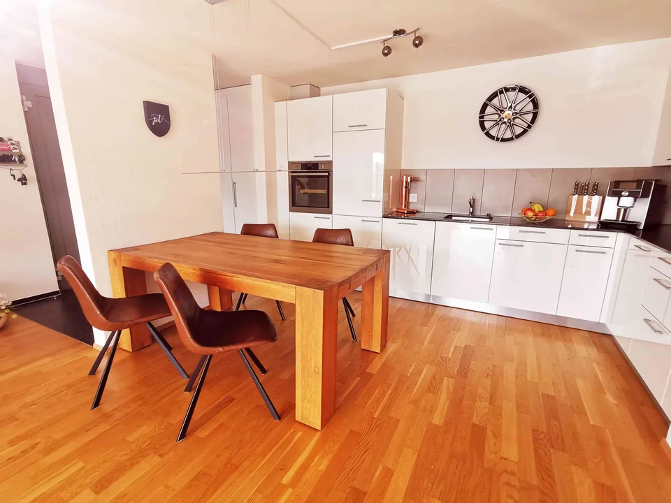 Möbliertes Terassenhaus mit Seeblick in Birrwil