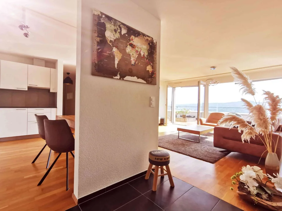 Möbliertes Terassenhaus mit Seeblick in Birrwil