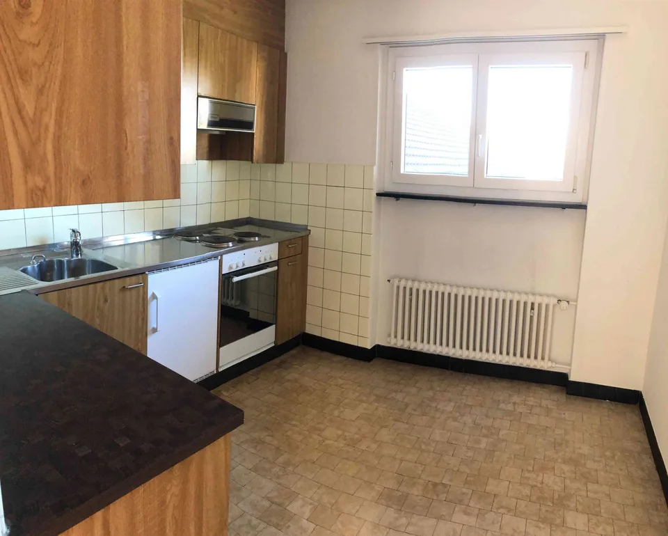 Helle 3 Zimmer-Wohnung mit Balkon mitten im Dorfzentrum