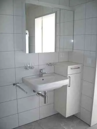 Schöne, sonnige und zentralgelegene 2.5-Zimmer-Wohnung