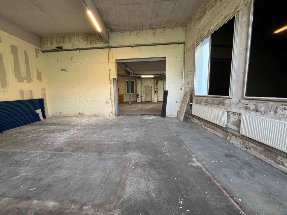 Gewerbehalle zu vermieten