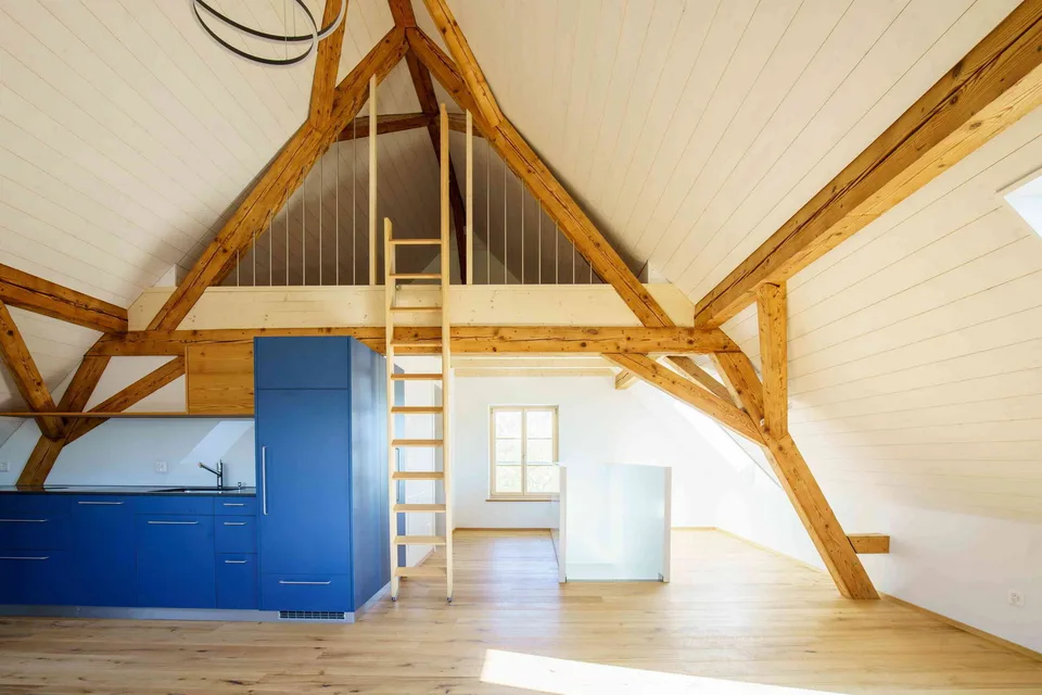 Schöne, helle und kühle Dachwohnung