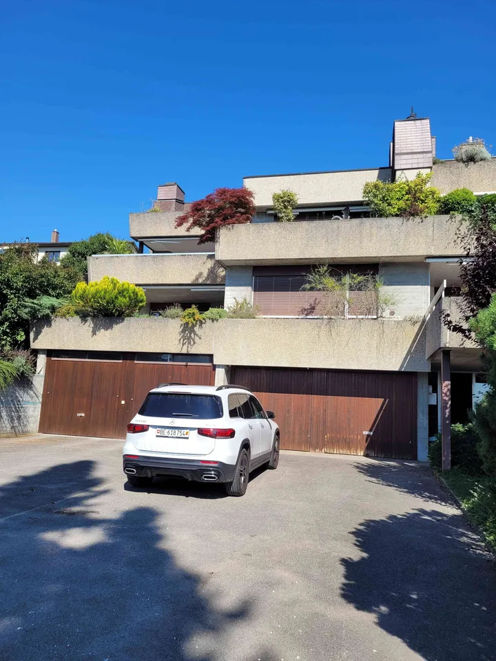 Grosszügige 2,5 Zimmer Terrassenwohnung mit traumhaftem Panoramablick