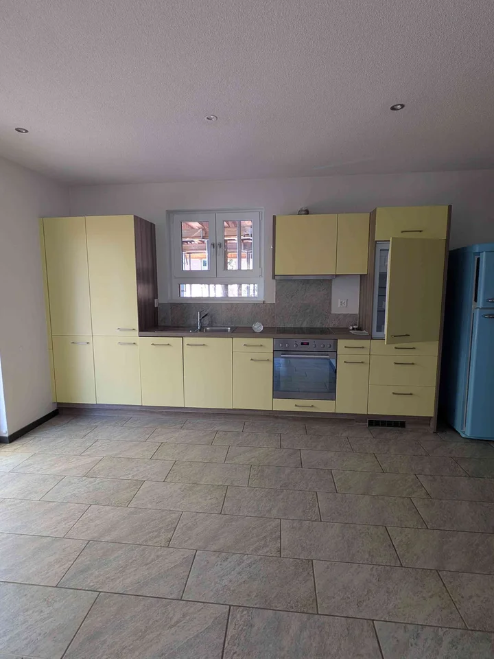 Zu vermieten 2,5 Zimmer Wohnung