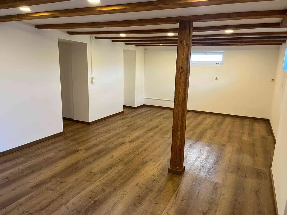 Vielseitige Gewerbe-/Hobbyfläche (ca. 50 m² Gesamtfläche) am Weibelack