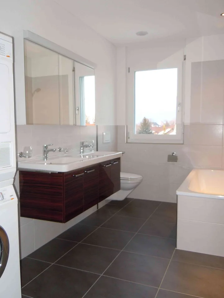 ruhige 5 1/2 Zimmergartenwohnung zu vermieten (E-Ladestation optional)