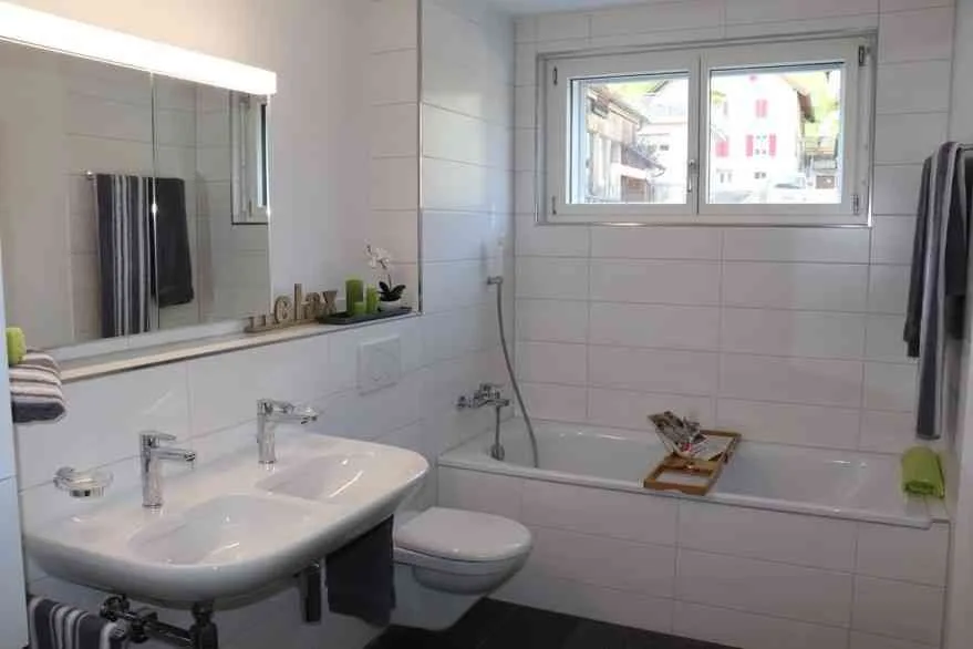 Erstvermietung 5.5 Zimmer-Wohnung EG