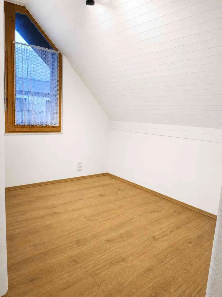 5-Zimmer-Doppeleinfamilienhaus, 120 m2, plus Hobbyraum, in Selzach