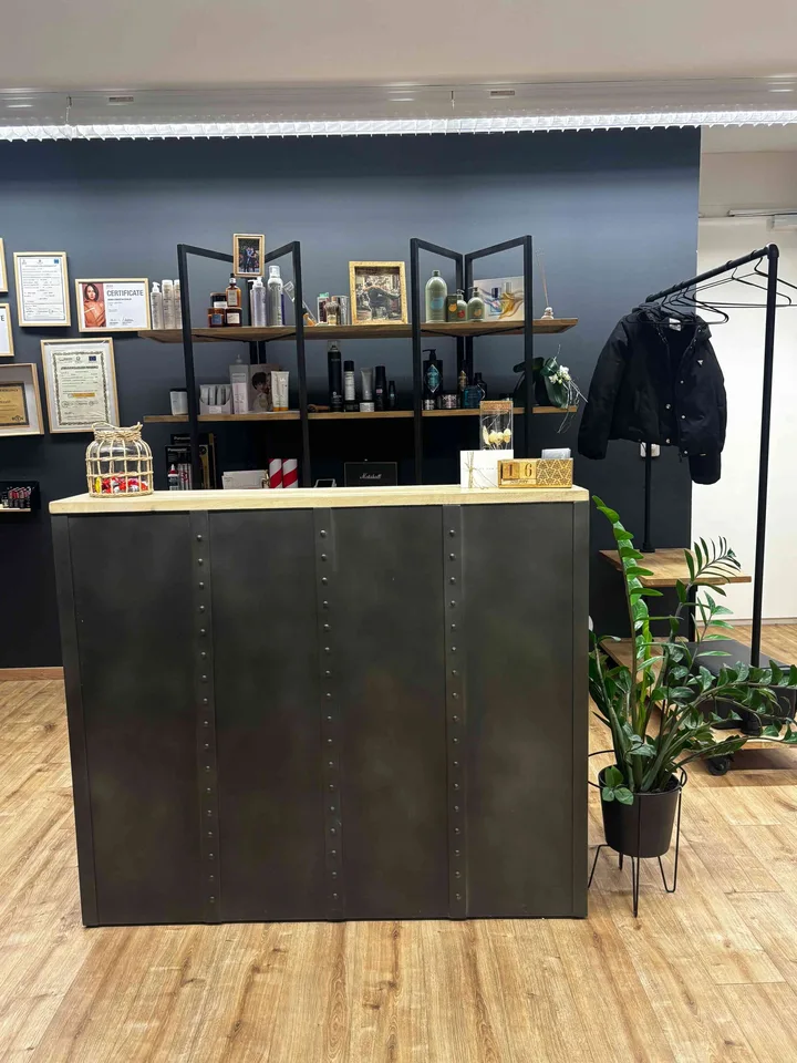 Attraktives Coiffeurgeschäft/Barbershop