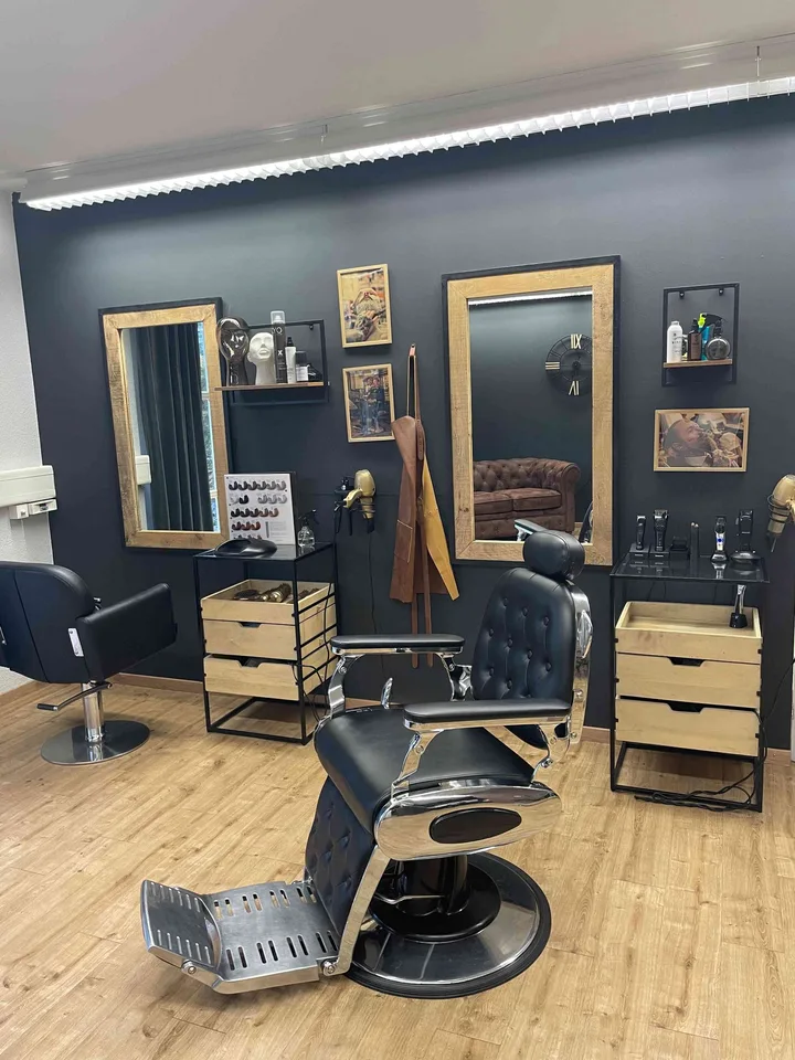 Attraktives Coiffeurgeschäft/Barbershop