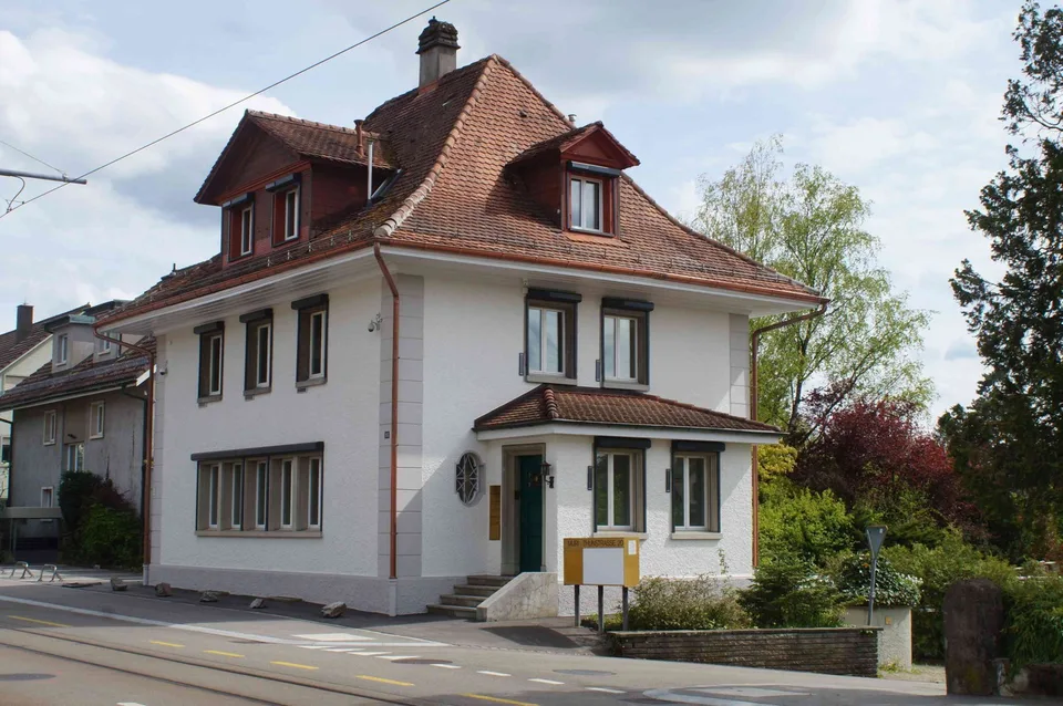 BOTSCHAFT AMBASSADE ZU VERMIETEN - alleinstehendes Geschäftshaus MURI