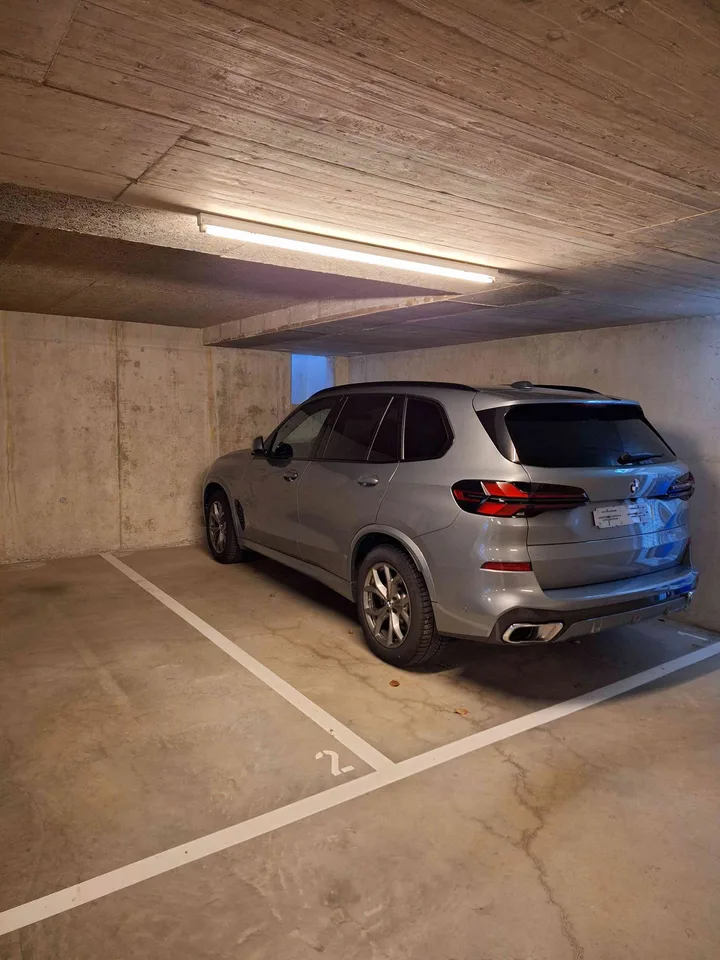 Einstellhallenplatz / Parkplatz zu vermieten