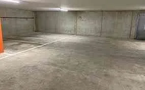 Einstellhallen Parkplatz zu vermieten