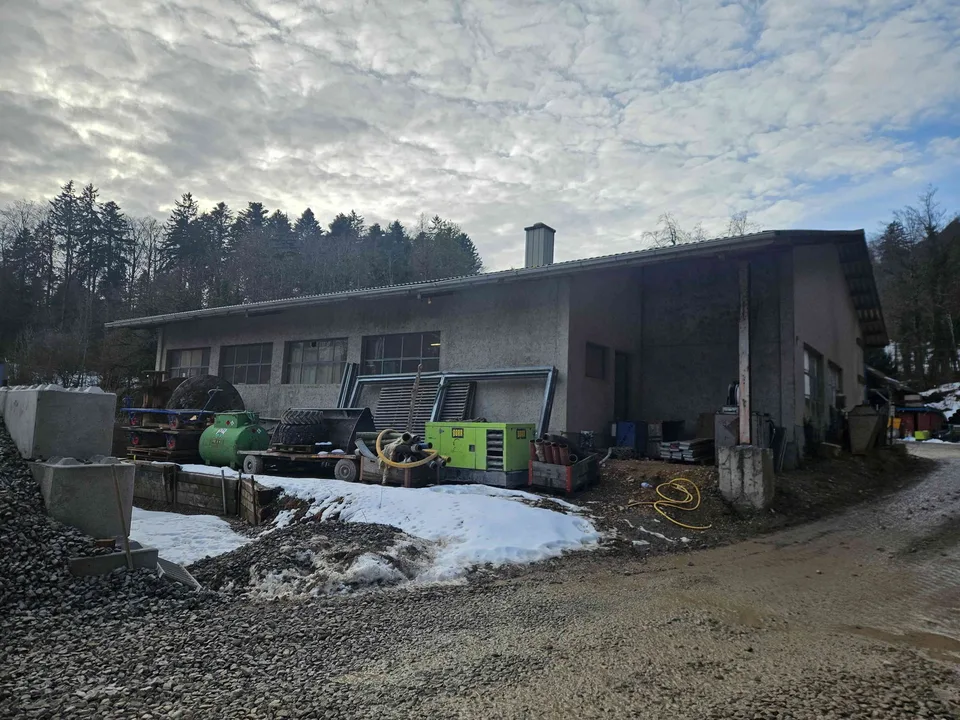 Gewerbe-/Lagerliegenschaft in Oberdorf – auch Teilmietung möglich